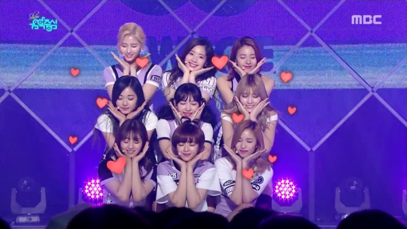 TWICE celebra un evento especial sobre el escenario por el cumpleaños de Dahyun