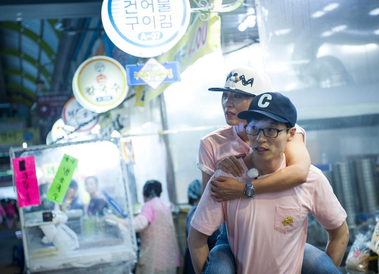 Yoo Jae Suk y Kim Hee Ae reunidos en el avance de “Running Man”
