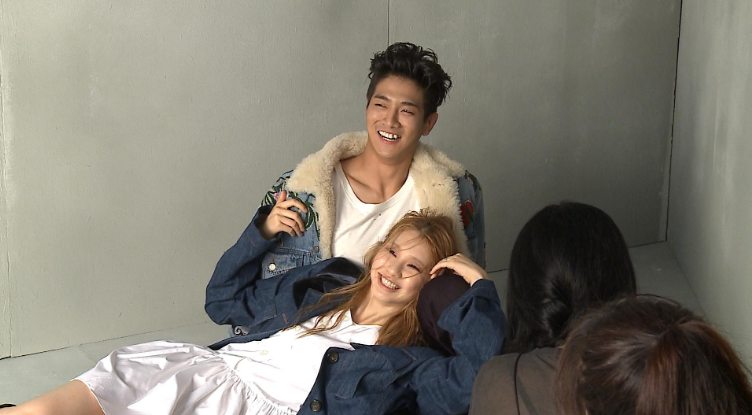 Jota de MADTOWN rechaza comentar sobre la posibilidad de salir con Kim Jin Kyung en la vida real