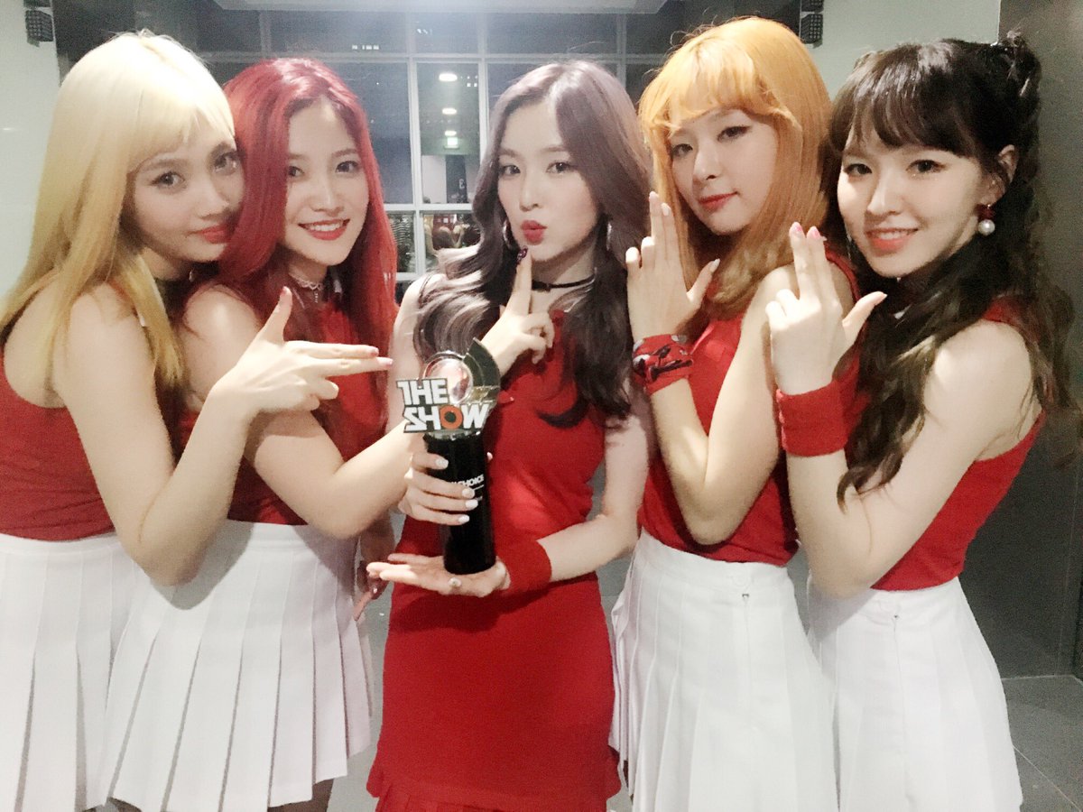 Red Velvet se lleva su 1era victoria con “Russian Roulette” en “The Show”; presentaciones de NCT DREAM, DIA y más