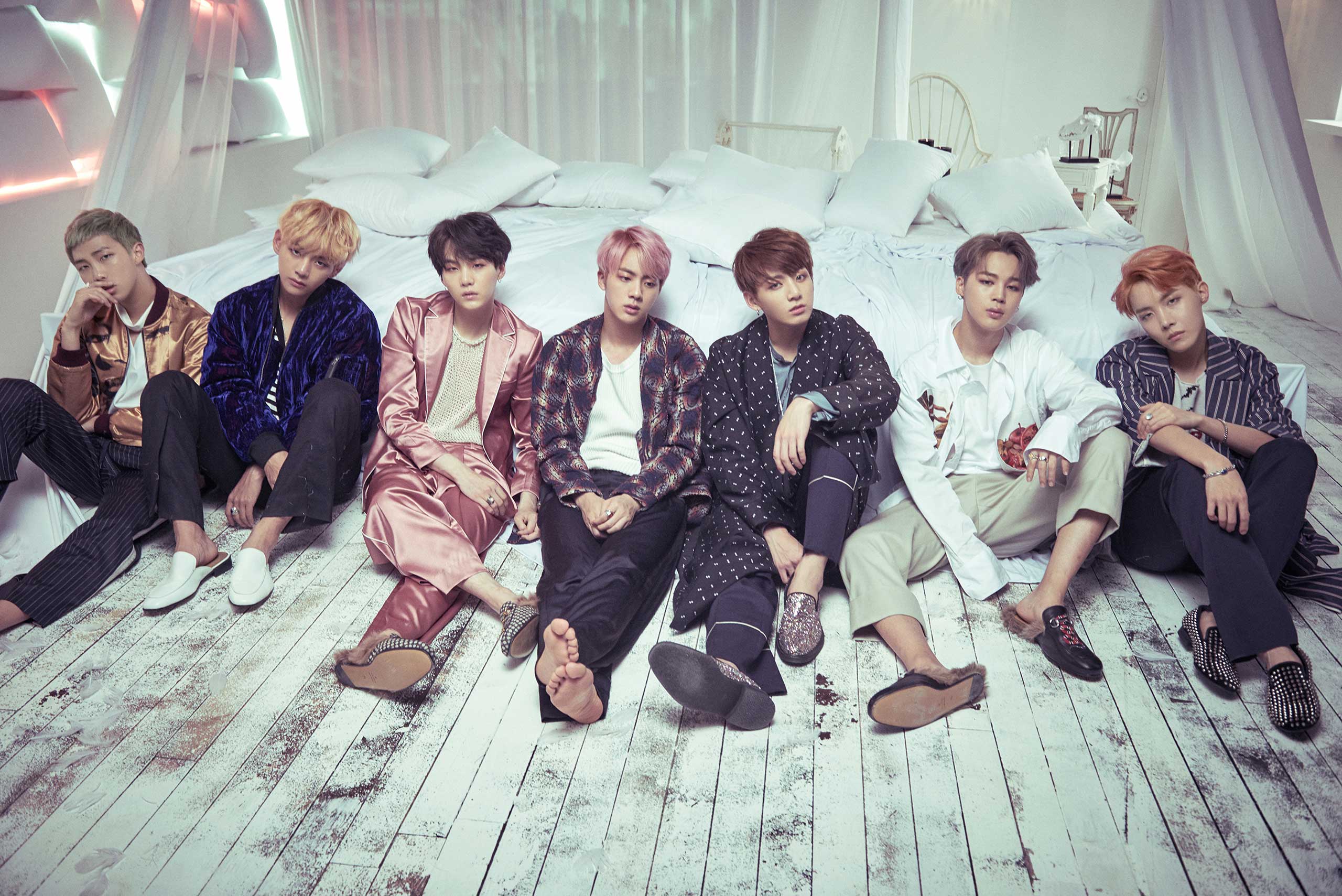 BTS revela fotos de conceptos para Jin y el grupo (Y por ellos merece la pena la espera)
