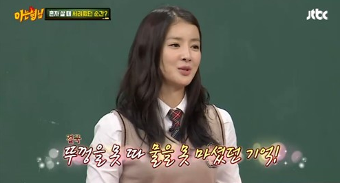 Kim Heechul adivina hilarantemente el momento en el que Lee Si Young se sintió más solitaria