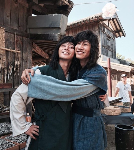 Park Seo Joon muestra su amor y aprecio por Lee Kwang Soo