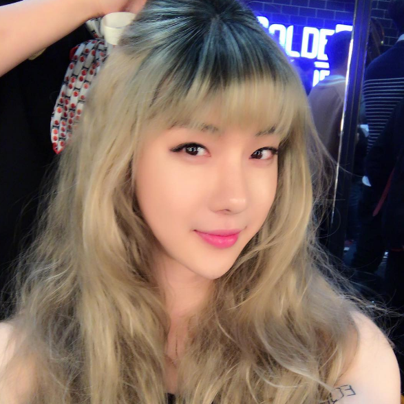 Jo Kwon se transforma de manera perfecta en una integrante de SISTAR