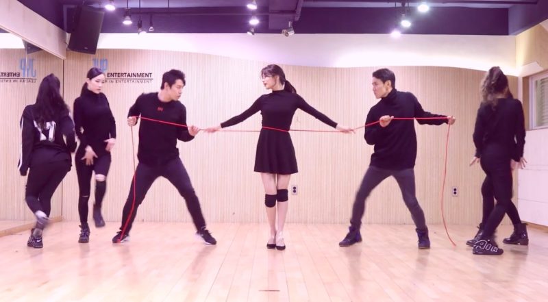 Suzy comparte video de práctica de baile para “Yes No Maybe”