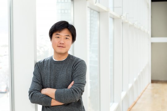 tvN confirma que el PD Na Young Suk se reunió con 3 actores para discutir sobre nuevo programa de variedades