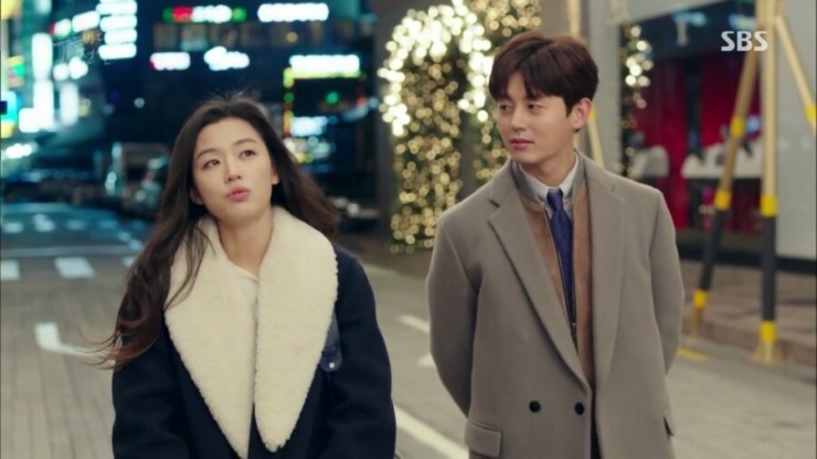 Resultado de imagen para lee ji hoon legend of the blue sea