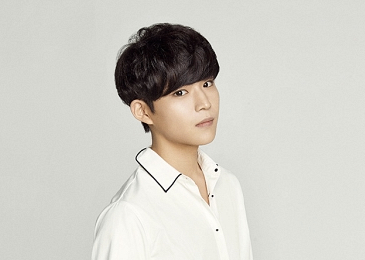 Lee Hwayoung de BOYS24 dice de sus fans “que le hacen querer vomitar