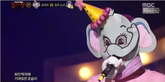 Hermana menor sorprende a todos con su hipnótica voz en “King Of Masked Singer”