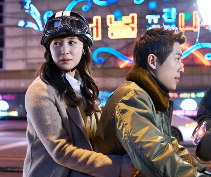 Namgoong Min y Nam Sang Mi disfrutan de una romántica cita en scooter en “Chief Kim”