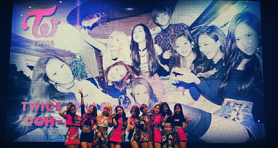 TWICE expresa un sentido agradecimiento a sus fans en el aniversario de los 500 días desde su debut