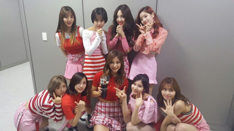 TWICE se lleva su 4ta victoria con “Knock Knock” en “The Show”; presentaciones de SF9, VICTON, gugudan y muchos más