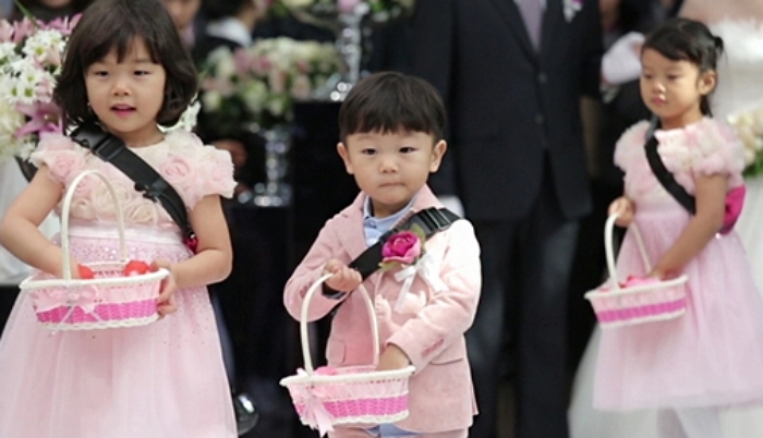 Daebak y sus hermanas lucen lindos vestidos de rosado en las imágenes de previsualización de “The Return Of Superman”