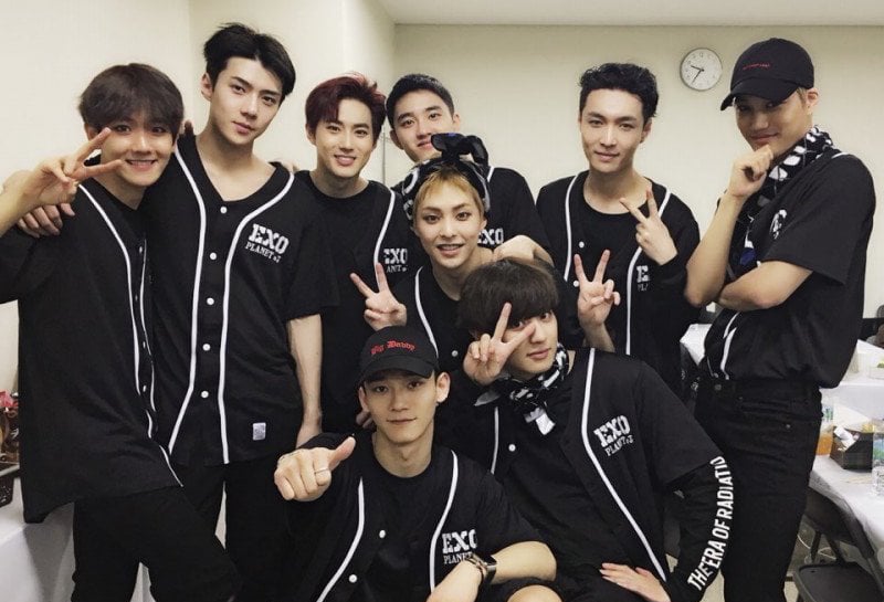 EXO actualiza a sus fans + Hacen la cuenta regresiva de su 5to ...