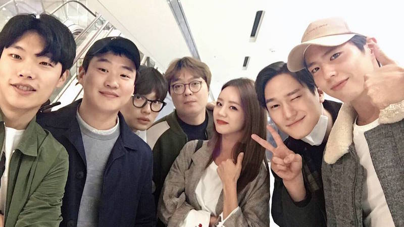 El elenco de “Reply 1988” muestra su duradera amistad en foto de reciente reunión