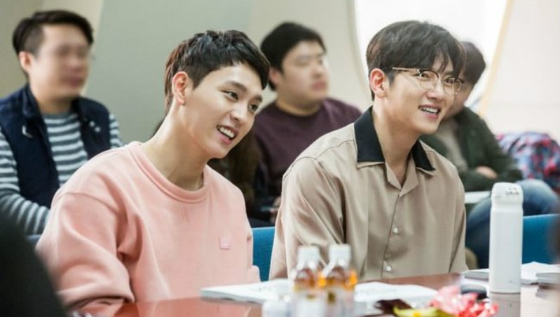 Choi Tae Joon revela un intenso bromance con Ji Chang Wook en “Suspicious Partner”