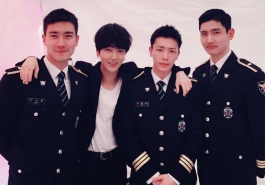 Yesung de Super Junior comparte foto de reunión con Choi Siwon, Donghae y Changmin de TVXQ