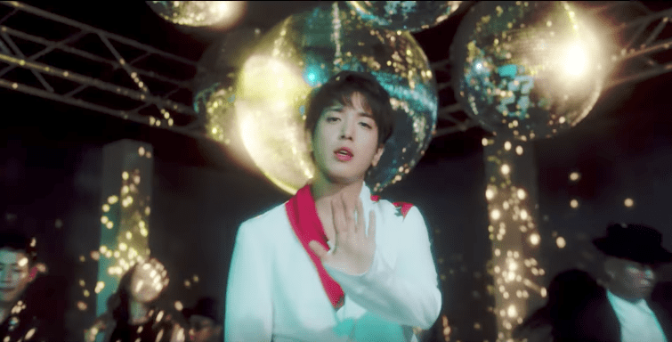Jung Yong Hwa muestra un brillante y colorido video-teaser para “That Girl”