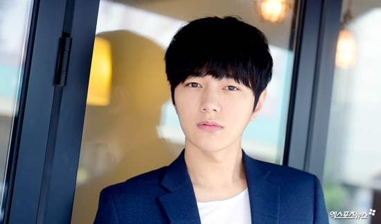 L de INFINITE reveló la posibilidad de volver a firmar con Woollim un par de años más