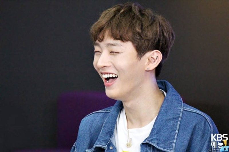 Yoon Ji Sung de Wanna One tenía la fecha de alistamiento antes de “Produce 101 Season 2”