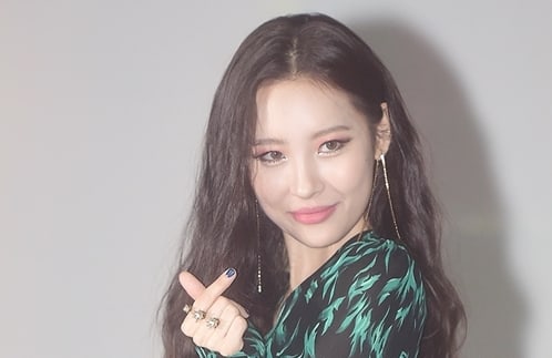 Sunmi se posiciona en las listas musicales + Agradece a los fans por su respuesta positiva