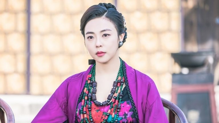 3 personajes en “The King Loves” que harán que se dispare tu presión sanguínea