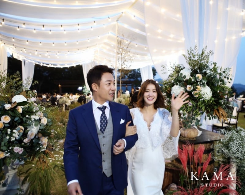 Lee Si Young revela fotos de su hermosa boda Soompi Lee Si Young revela fotos de su hermosa boda Soompi