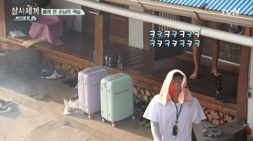 Andy y Minwoo de Shinhwa se ocultan para jugar una broma en “Three Meals A Day”