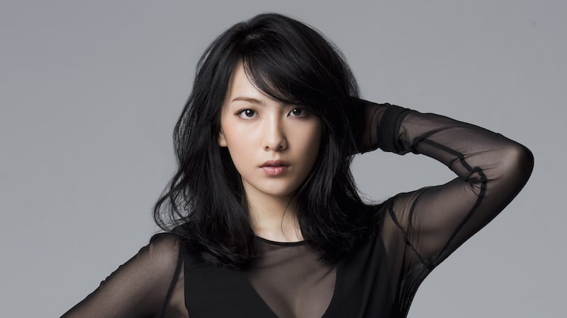 Se informa de que la anterior miembro de KARA, Kang Ji Young, está en una relación