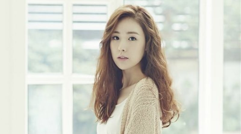 Kan Mi Yeon revela que puede ver qué integrantes de grupos femeninos no se llevan bien