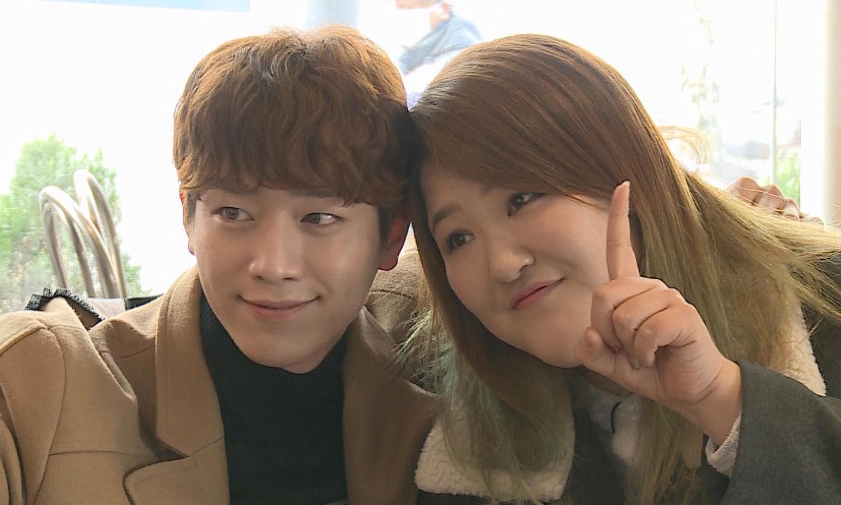Seo Kang Joon recibe un camión de comida de su compañera en “Roommate”, Lee Guk Joo