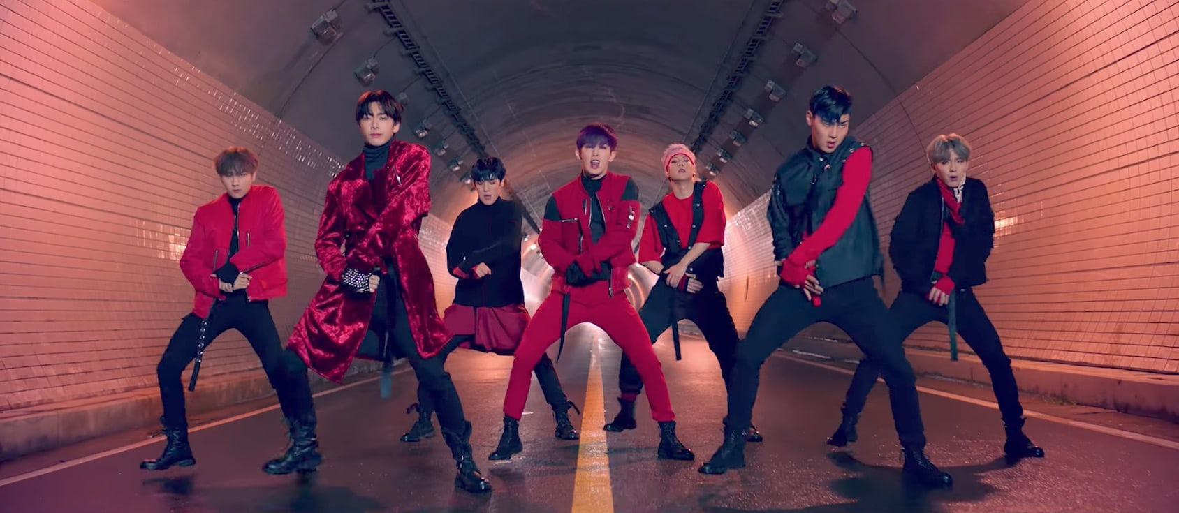 MONSTA X regresa con un poderoso y cinematográfico MV para “Dramarama”