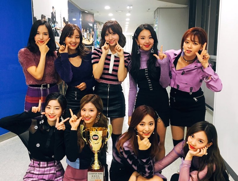 TWICE obtiene primera victoria con “Likey” en “Show Champion” – Presentaciones de SEVENTEEN, ASTRO, JBJ y más