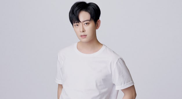 Donghyun de Boyfriend es atendido por lesiones luego de un accidente durante la grabación de “Music Bank”