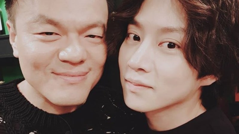 Park Jin Young y Heechul de Super Junior se toman el pelo el uno al otro sin misericordia