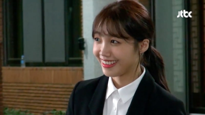 Jung Eun Ji de Apink está adorablemente nerviosa tras las cámaras en 'Untouchable'