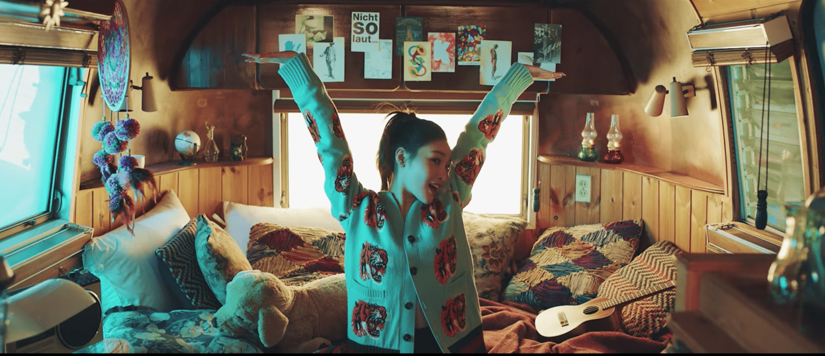 [Actualizado] Chungha comparte nuevo video teaser para 'Roller Coaster'