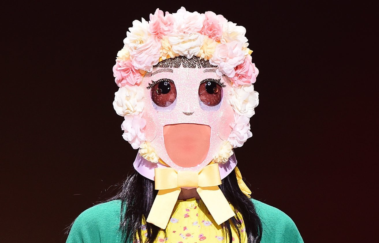 Anterior miembro de grupo femenino y idol rookie gana confianza con su actuación en “King Of Masked Singer”