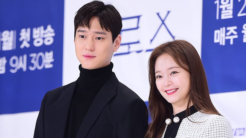 Go Kyung Pyo y Jun So Min hablan sobre su experiencia de trabajar juntos en “Cross”