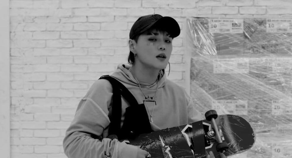 Dean revela el MV de su exitosa canción “instagram”