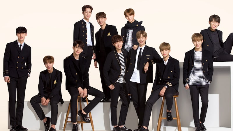La canción de Wanna One dedicada a los fans “I.P.U.” encabeza las más importantes listas en tiempo real