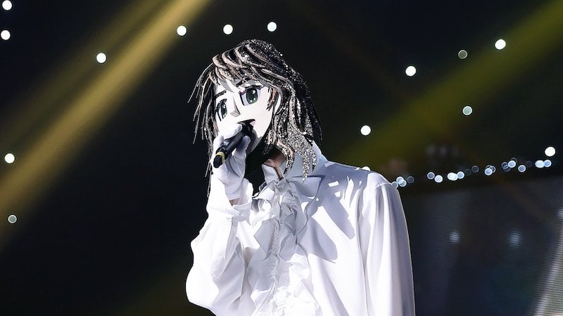 Vocalista de popular grupo idol de programa de supervivencia sorprende en “King Of Masked Singer”