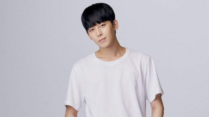 Chaejin de MYNAME se convierte en una víctima de estafa por parte de un impostor