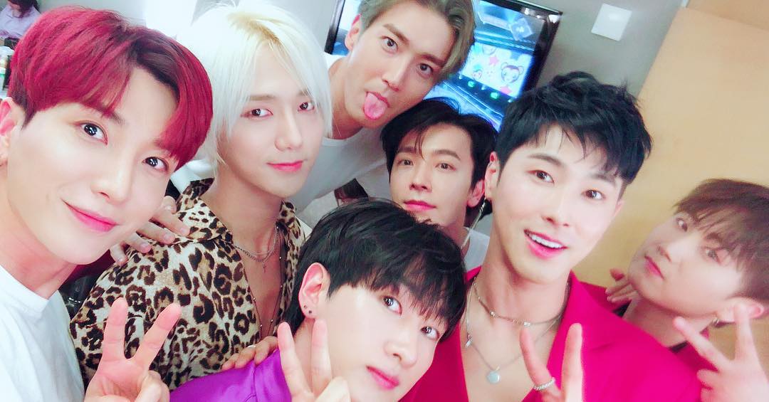 Miembros de Super Junior, TVXQ y SS501 tienen una mini reunión de grupos de idols de 2ª generación