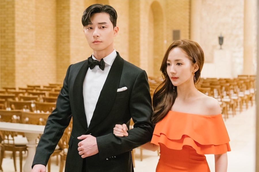 Park Seo Joon y Park Min Young destacan en escena de fiesta para próximo drama Soompi