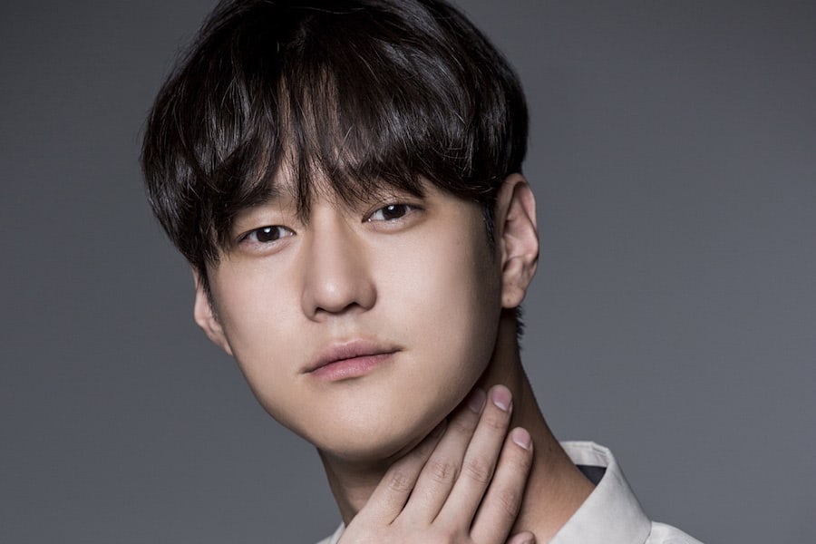La agencia Go Kyung Pyo responde a los informes de una supuesta relación tras su alistamiento militar