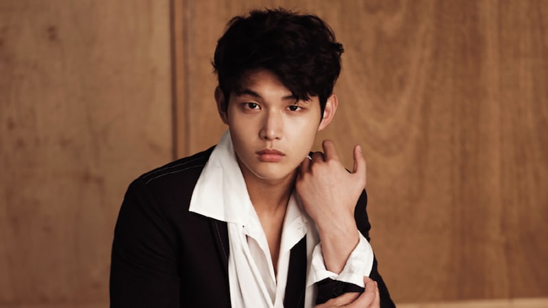 Lee Seo Won se disculpa después de completar su interrogatorio por acusaciones de acoso sexual