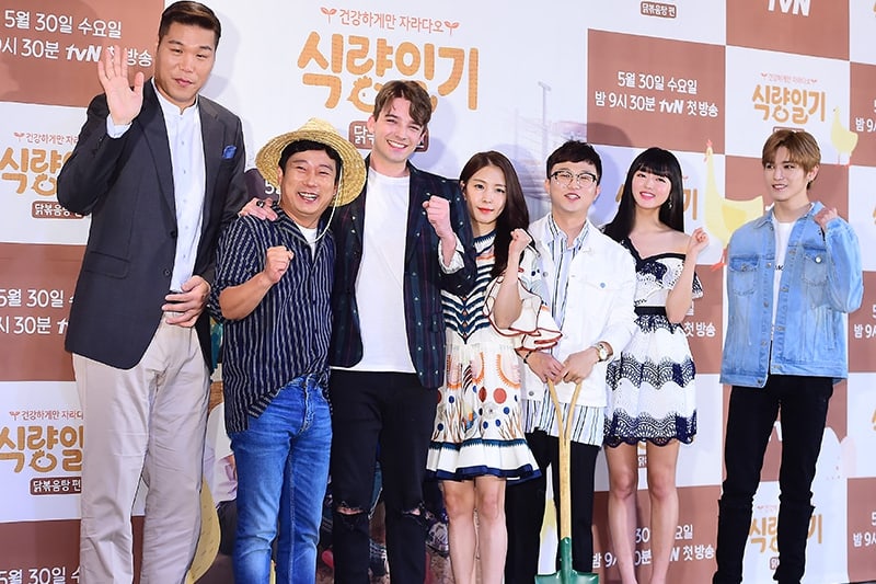El elenco y producción de “Food Diary” explica lo diferente que es el programa de “Three Meals A Day”