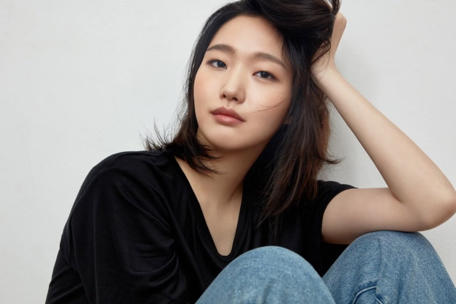 Kim Go Eun habla sobre la presión que sintió después de “Goblin” y sobre su nueva película junto Park Jung Min