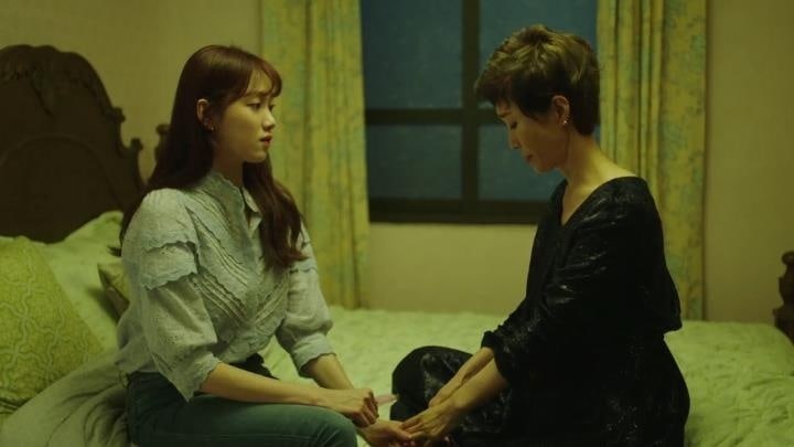 Lee Sung Kyung y Na Young Hee comparten un emotivo pero dulce momento en “About Time”